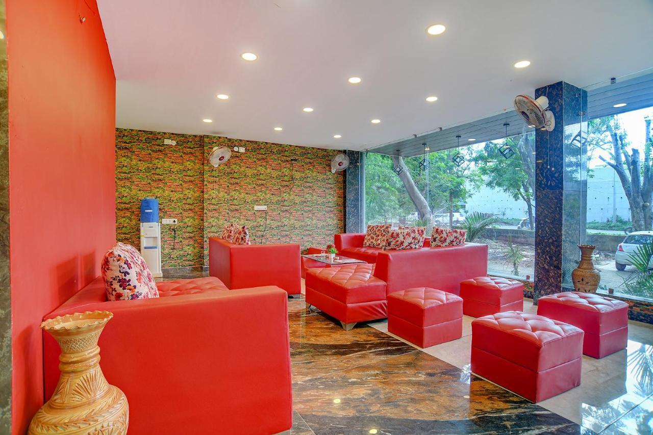 Fabhotel Rajat Crown Bhopal Zewnętrze zdjęcie